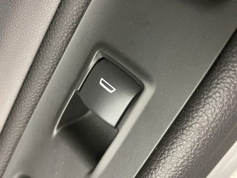 Used 2022 GMC Terrain SLT image 14