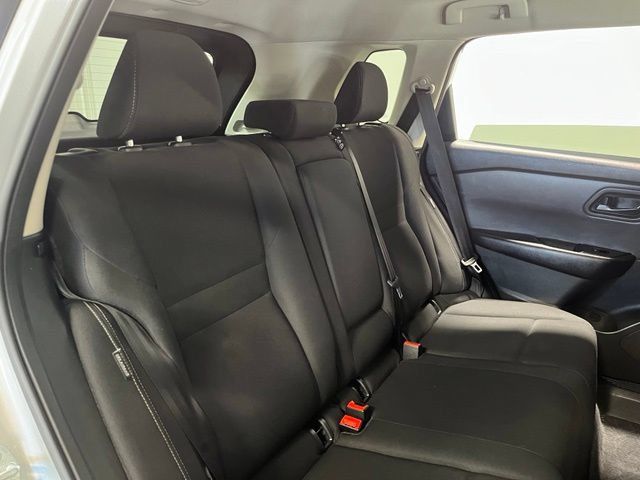 Used 2024 Nissan Rogue S AWD/4WD image 14