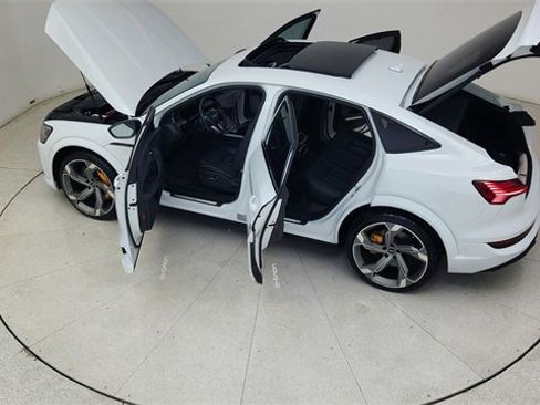 Used 2023 Audi e-tron S Prestige w/ Prestige Package image 85