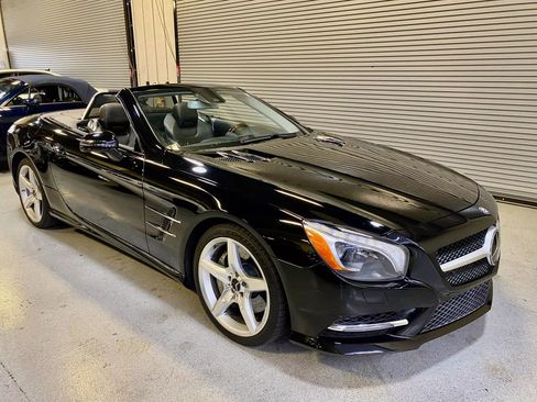 Used 2013 Mercedes-Benz SL 550 w/ Premium Pkg image 7