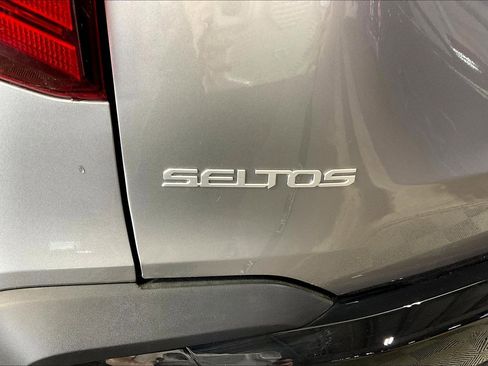 New 2026 Kia Seltos EX image 14