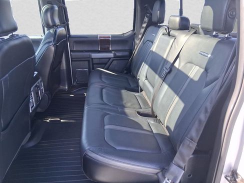 Used 2015 Ford F150 Platinum w/ Equipment Group 701A Luxury image 10