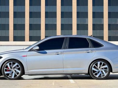 Used 2019 Volkswagen Jetta GLI Autobahn image 10