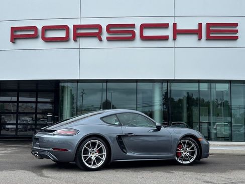 Used 2025 Porsche 718 Cayman S RWD image 11