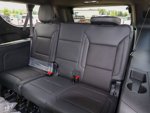 New 2026 GMC Yukon XL Denali w/ Advanced Technology Package AWD/4WD image 16