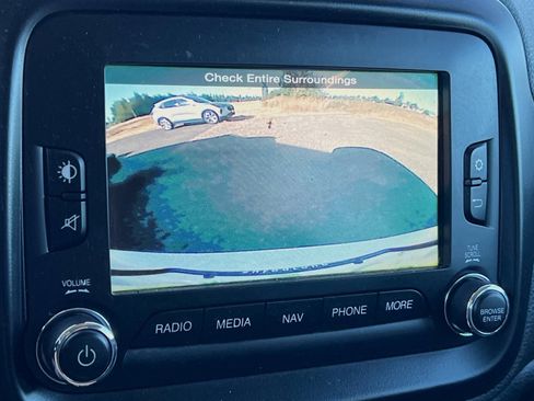 Used 2015 Jeep Renegade Limited image 20