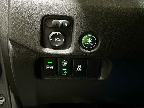 Used 2025 Honda Passport EX-L image 10