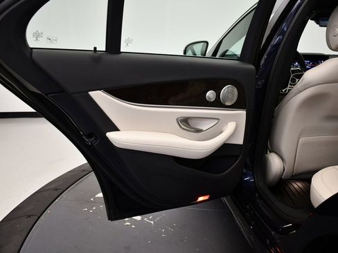 Used 2023 Mercedes-Benz E 450 4MATIC Sedan image 44