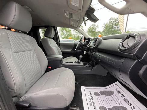 Used 2022 Toyota Tacoma SR w/ SR Convenience Package RWD image 25