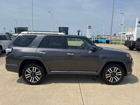 Certified 2018 Toyota 4Runner Limited AWD/4WD image 3