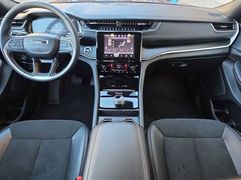 Certified 2024 Jeep Grand Cherokee L Laredo image 14