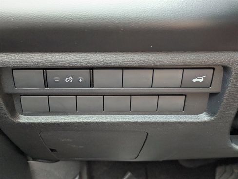 New 2025 Mitsubishi Outlander SE image 25