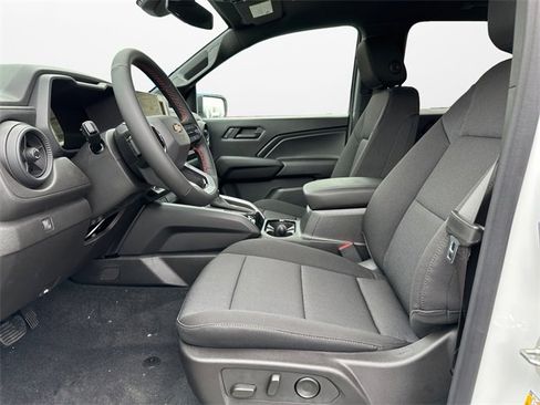 New 2025 Chevrolet Colorado W/T w/ WT Convenience Package II image 9