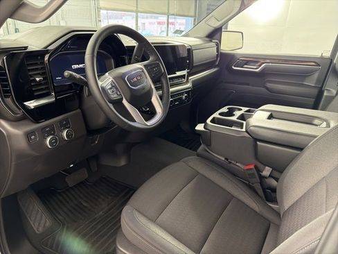 Used 2025 GMC Sierra 1500 Elevation image 22