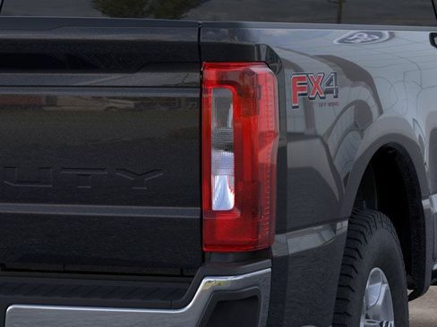 New 2026 Ford F350 XLT w/ FX4 Off-Road Package AWD/4WD image 21
