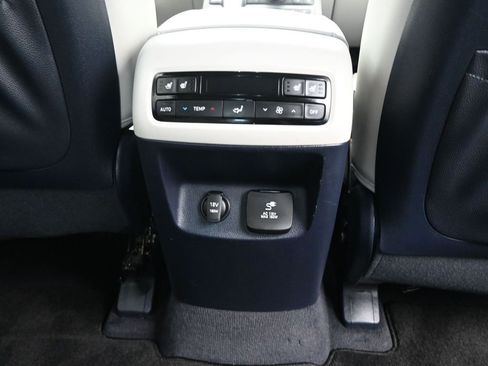 Used 2021 Hyundai Palisade Limited w/ Cargo Package FWD image 16