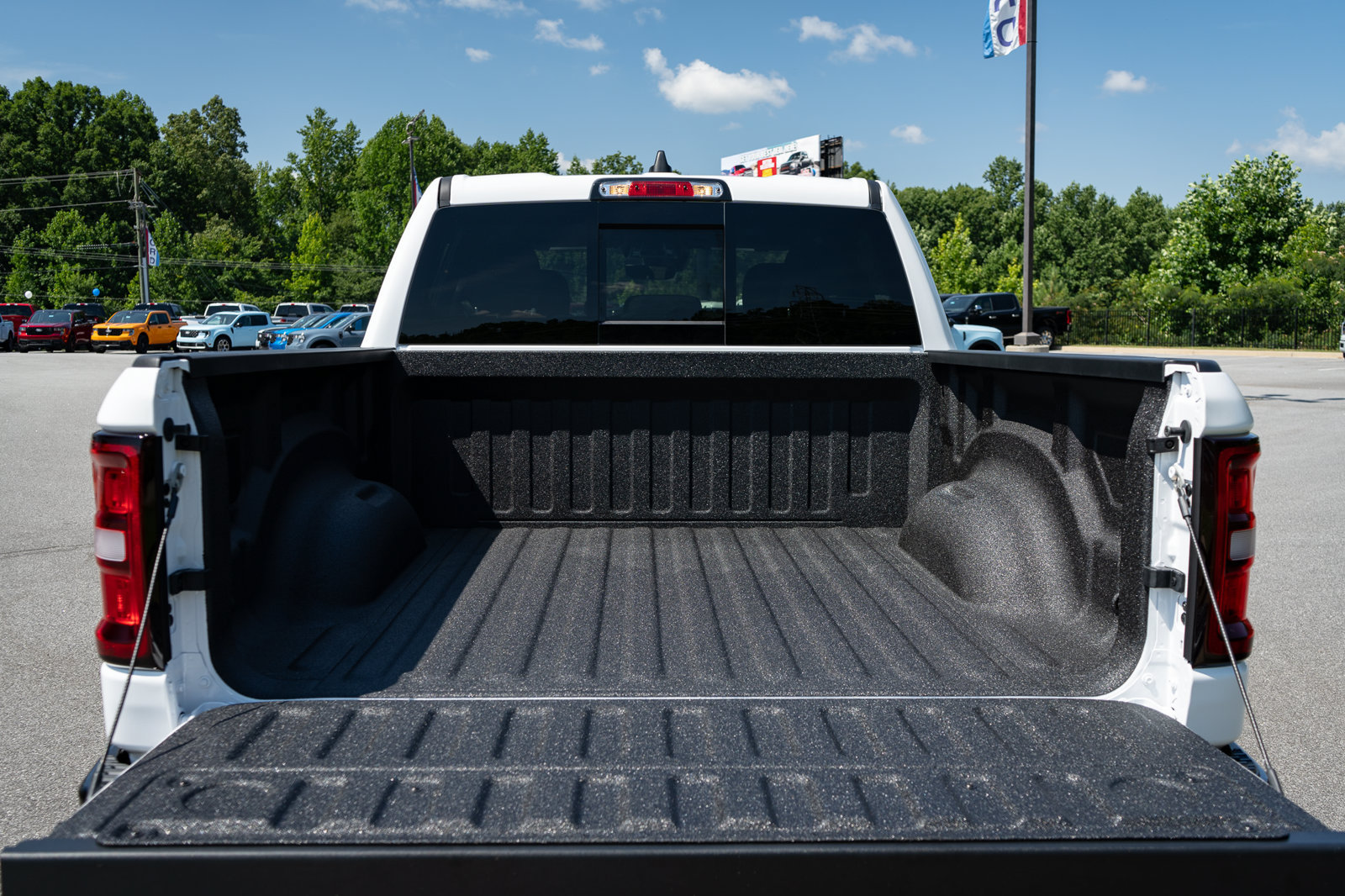 New 2026 RAM 1500 Big Horn AWD/4WD image 9