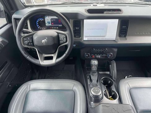 Used 2024 Ford Bronco Outer Banks AWD/4WD image 13