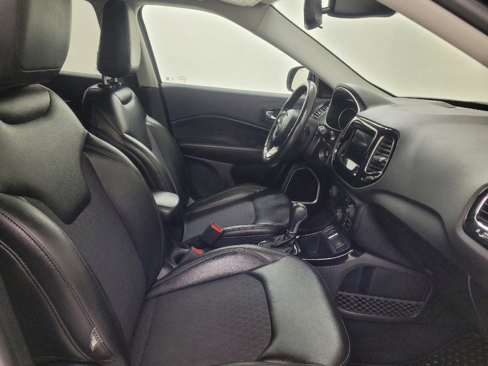 Used 2019 Jeep Compass Latitude FWD image 21