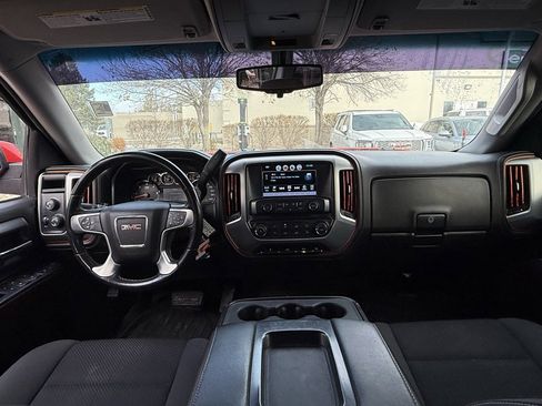 Used 2018 GMC Sierra 1500 SLE image 21