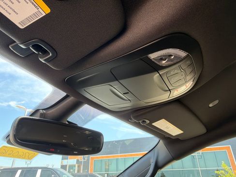 New 2026 Chrysler Pacifica Select FWD image 24
