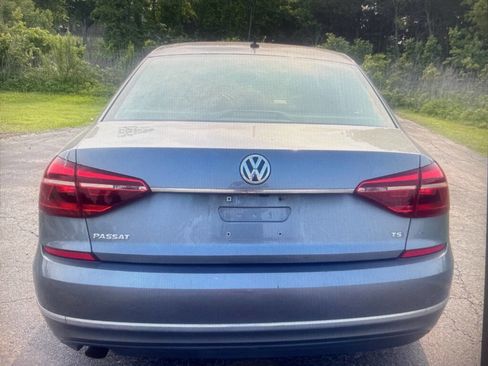 Used 2017 Volkswagen Passat 1.8T S FWD image 4
