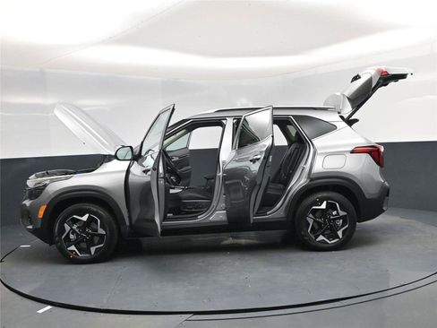 New 2026 Kia Seltos EX image 20