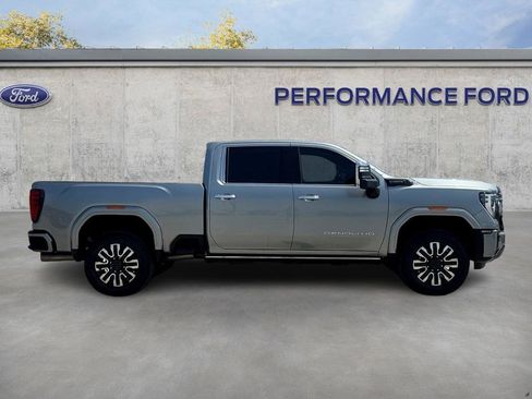Used 2024 GMC Sierra 2500 Denali Ultimate w/ Max Trailering Package image 6