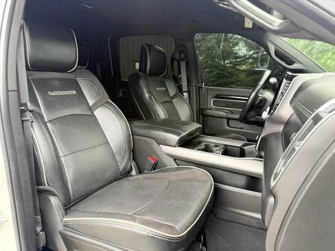 Used 2022 RAM 2500 Laramie AWD/4WD image 33