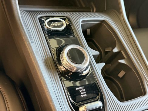 New 2026 Jeep Cherokee Limited AWD/4WD image 18