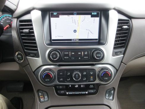 Used 2020 Chevrolet Suburban Premier w/ 6.2L Performance Package image 33