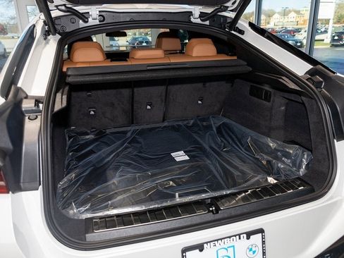 New 2026 BMW X6 M60i image 12