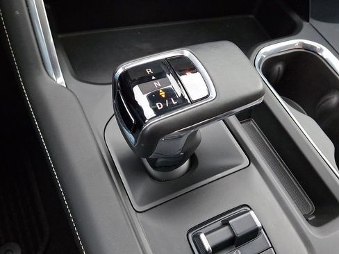 Used 2023 GMC Sierra 1500 Denali Ultimate image 16