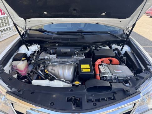 Used 2012 Toyota Camry XLE image 12