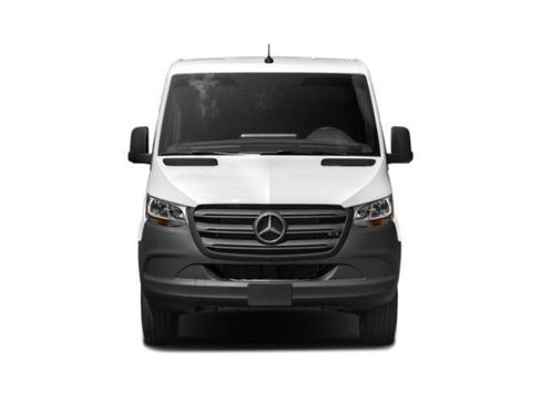 Used 2020 Mercedes-Benz Sprinter 1500 image 4