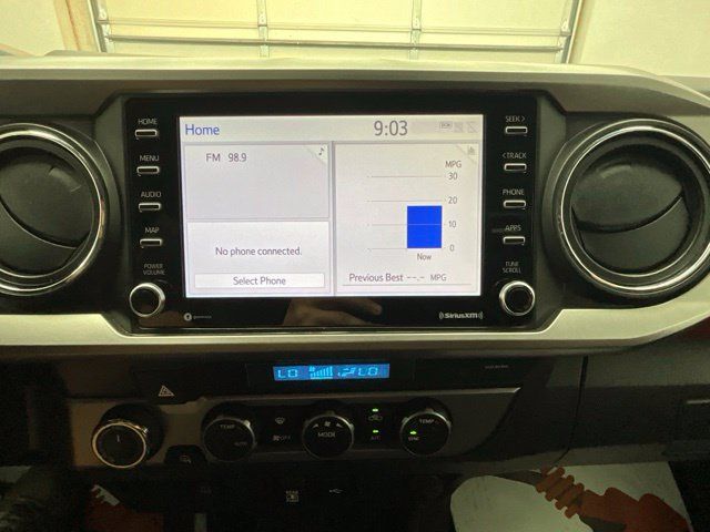 Used 2022 Toyota Tacoma SR5 AWD/4WD image 6