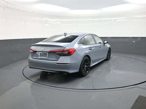 Used 2023 Honda Civic Sport image 3