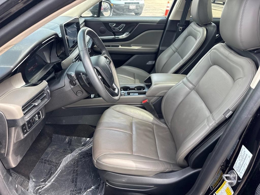 Certified 2024 Lincoln Corsair Grand Touring w/ Equipment Group 301A AWD/4WD image 9