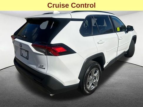 Used 2024 Toyota RAV4 LE AWD/4WD image 10