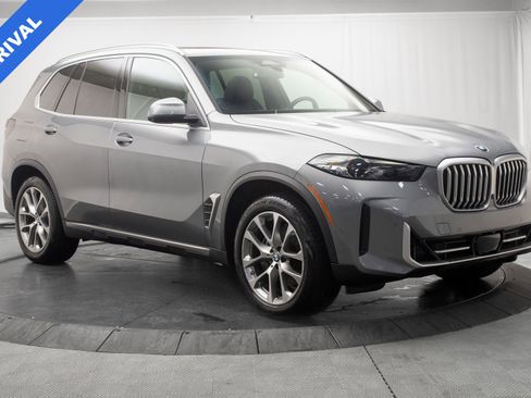 Used 2024 BMW X5 xDrive40i w/ Parking Assistance Package AWD/4WD image 8