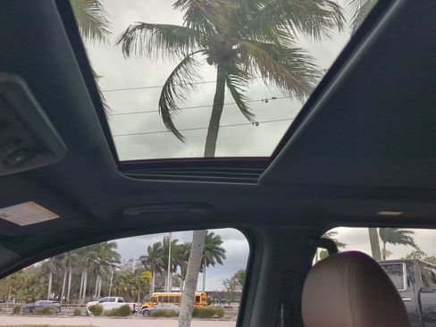 Used 2024 Nissan Titan Platinum Reserve w/ Moonroof Package image 21