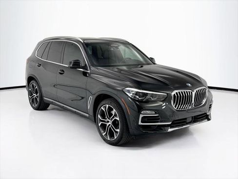 Used 2021 BMW X5 xDrive40i w/ Premium Package 3 AWD/4WD image 3