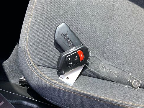 Used 2024 Jeep Wrangler Sport AWD/4WD image 10