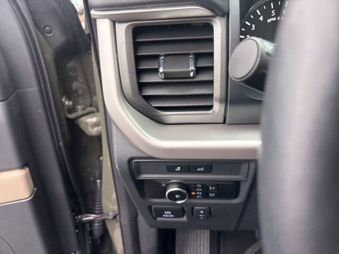 Used 2024 Ford Expedition XLT RWD image 25