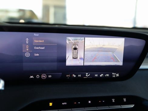 Used 2025 Buick Enclave Preferred image 15