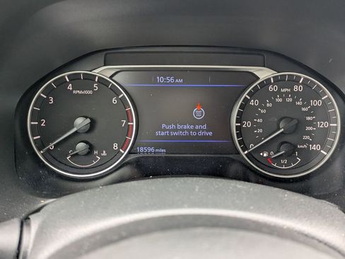 Used 2025 Nissan Altima 2.5 SV image 19