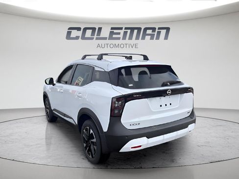 New 2026 Nissan Kicks SV w/ SV Premium Package AWD/4WD image 3