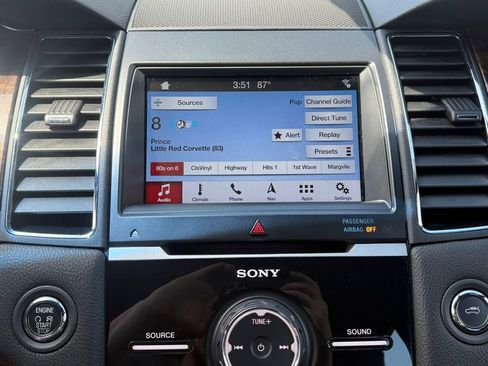 Used 2016 Ford Taurus Limited w/ Equipment Group 301A FWD image 22