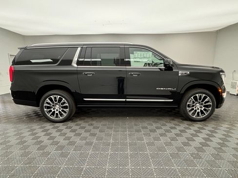 New 2026 GMC Yukon XL Denali w/ Denali Reserve Package AWD/4WD image 10