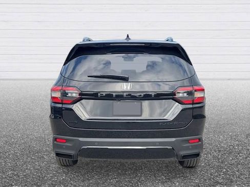 New 2026 Honda Pilot Black Edition image 4